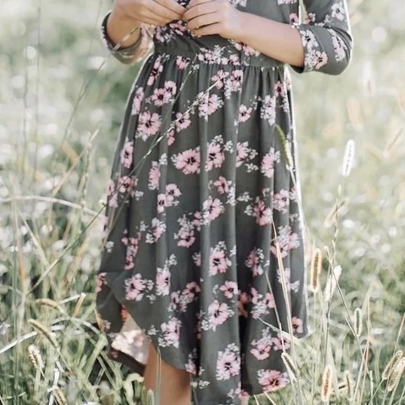 NWT Peyton Bre Long Sleeve Floral Maxi Dress - Picture 2 of 2